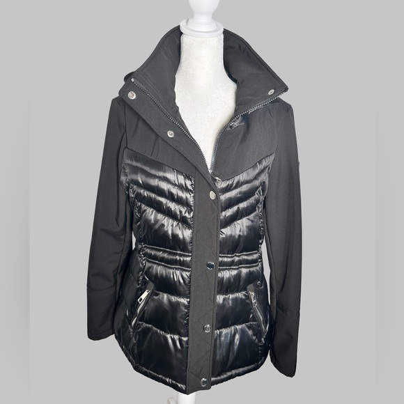 Guess Women's Black Puffer Jacket - Picture 3 of 12